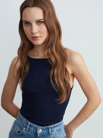 Dilvin Top in Blue