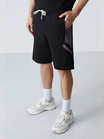 Tommy Life - Regular Calças em preto