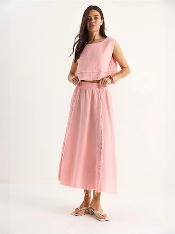 Tailleur di Bianco Lucci in rosa