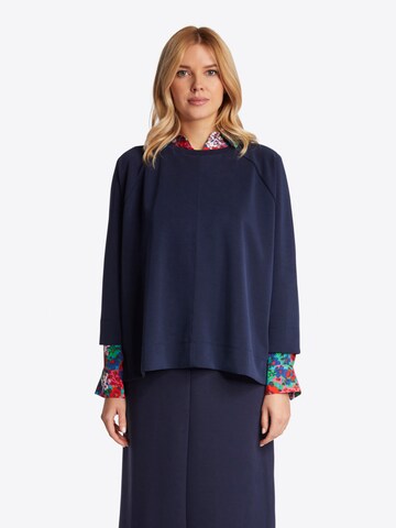 Sweat-shirt Rich & Royal en bleu : devant