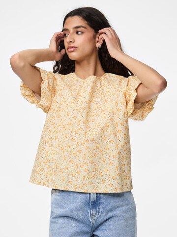 PIECES Blouse 'PCFRONA' in Yellow: front