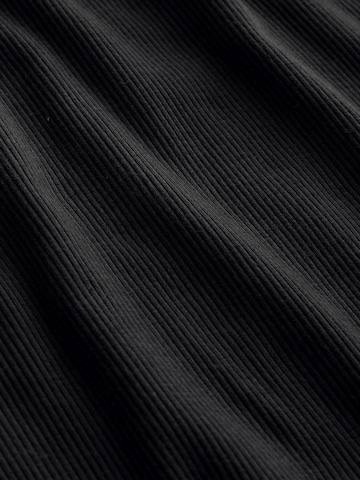 self. Shirt in Schwarz