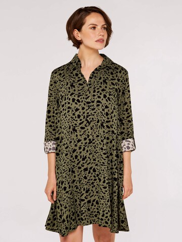 Robe-chemise Apricot en vert : devant