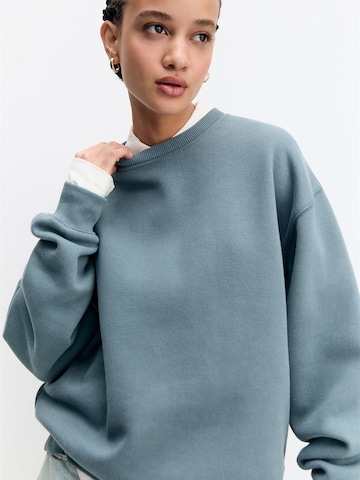 Sweat-shirt Pull&Bear en bleu