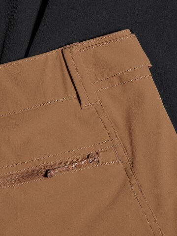 MAMMUT Regular Outdoorhose ‘Runbold Guide So’ in Braun