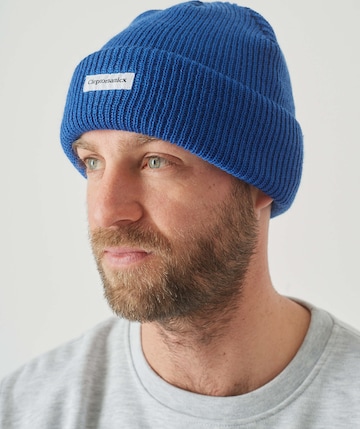 Cleptomanicx Beanie 'Shortie 2' in Blue: front