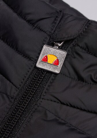 ELLESSE Winterjacke in Schwarz