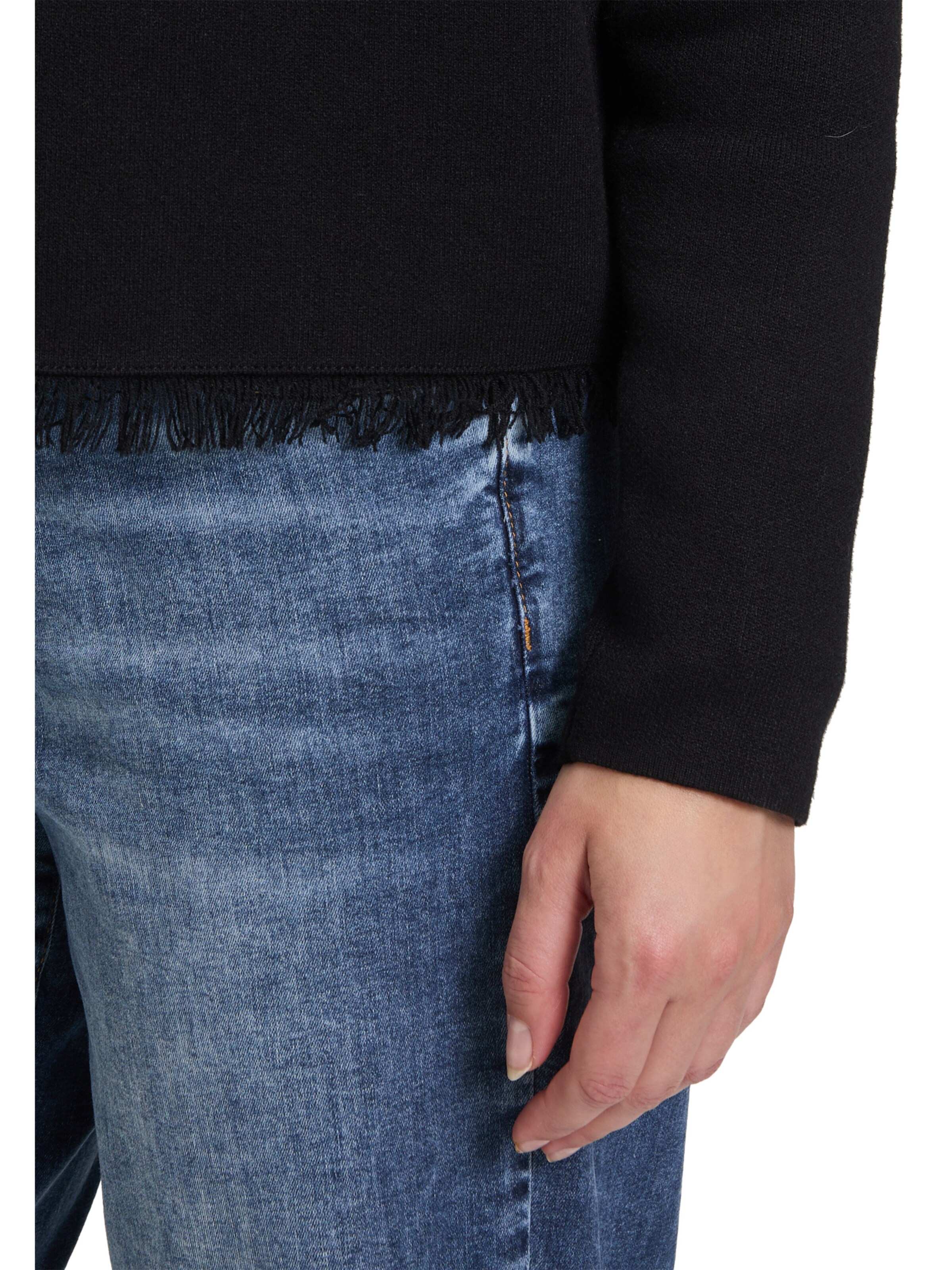 Cartoon Strickjacke in Schwarz