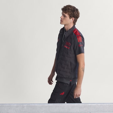 ADIDAS PERFORMANCE Sportovní vesta 'Audi Formula One Team Mechanics' – černá