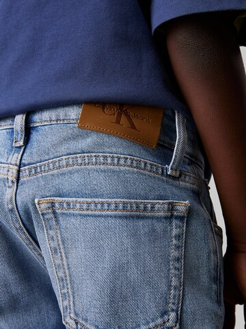Calvin Klein Jeans Loosefit Jeans in Blau