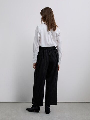 Scalpers Regular Byxa i svart