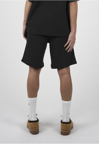 Prohibited - Regular Calças em preto