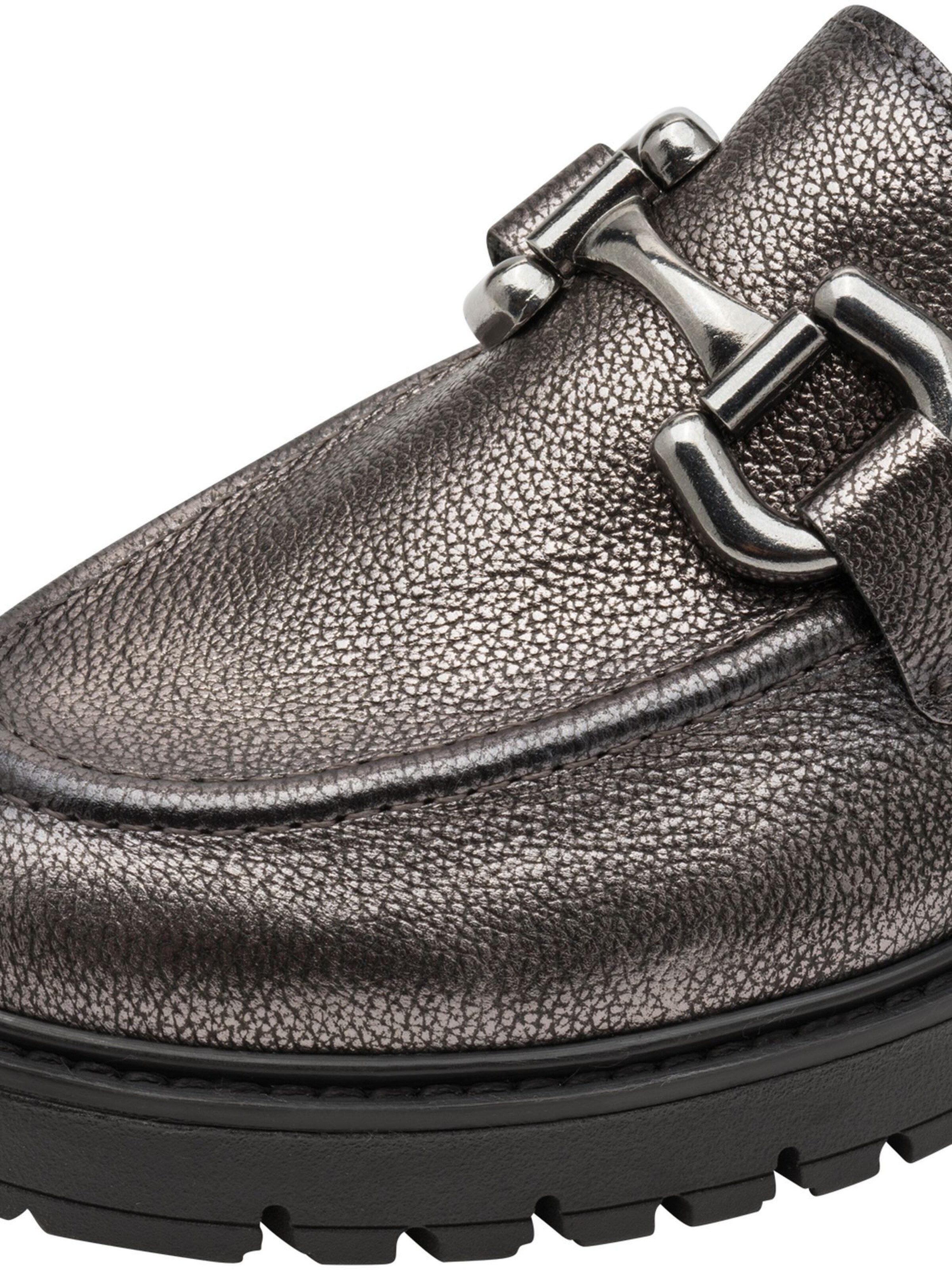 Chaussure basse Tamaris en gris