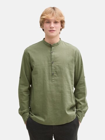 TOM TAILOR DENIM Comfort fit Shirt in Green: front