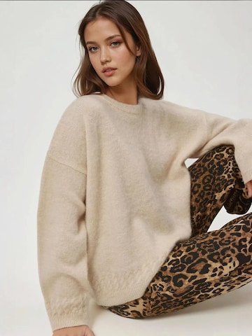 Hiccup Sweater in Beige