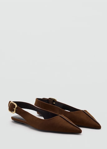 Ballerina con cinturino 'IRENE' di MANGO in marrone
