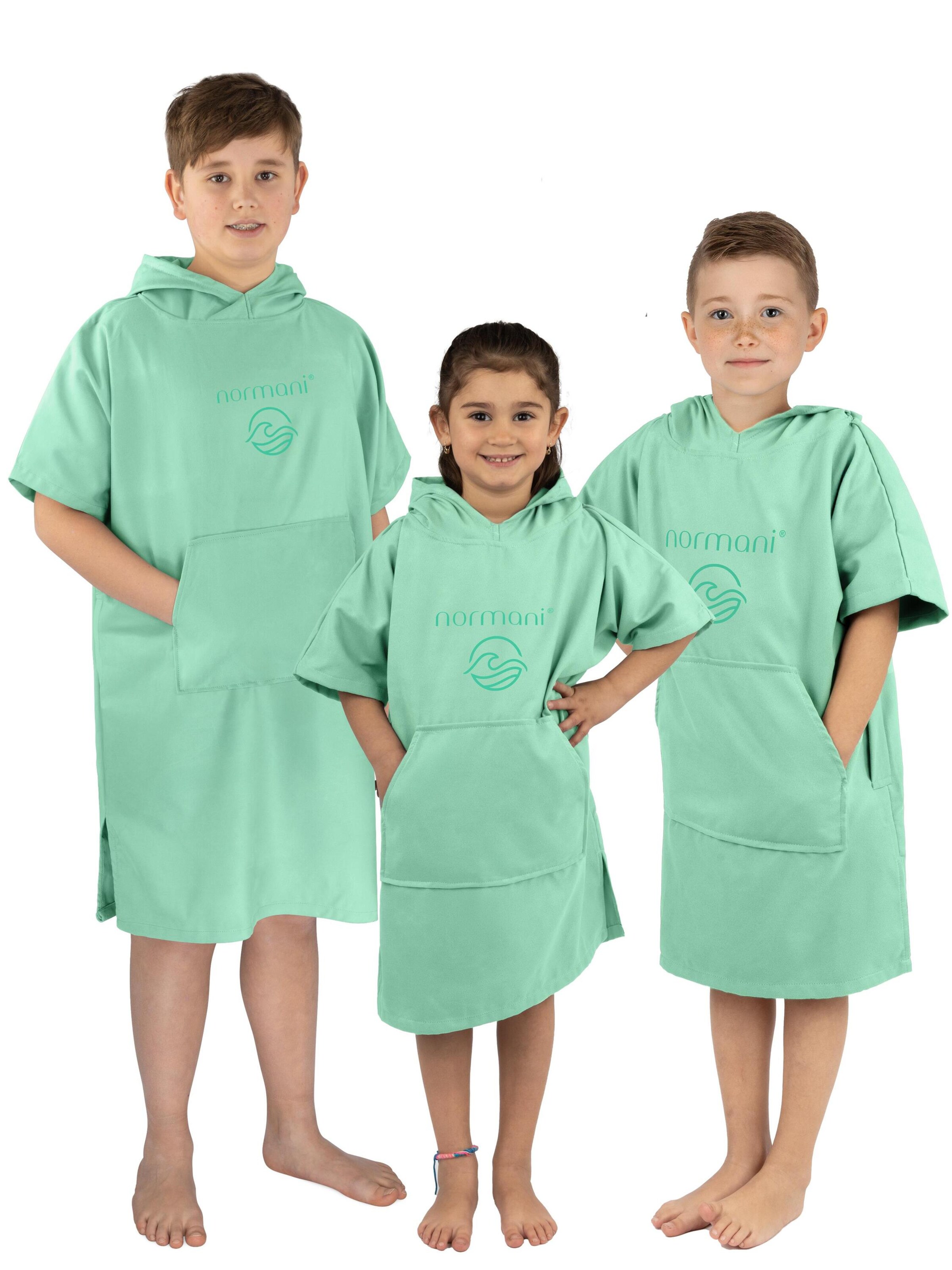 normani Bathrobe 'Luquillo' in Green: front