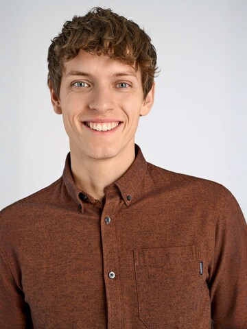 Coupe regular Chemise Lindbergh en marron