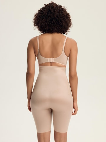 ESOTIQ - Braga moldeadora 'Miederhose mit Bein Shapy, starker Shaping Effekt, glatte Microfaser' en beige