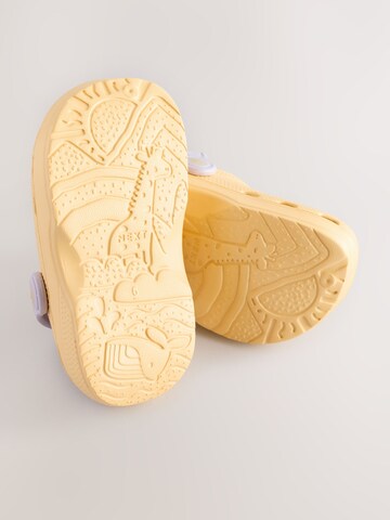 Next Flats in Yellow