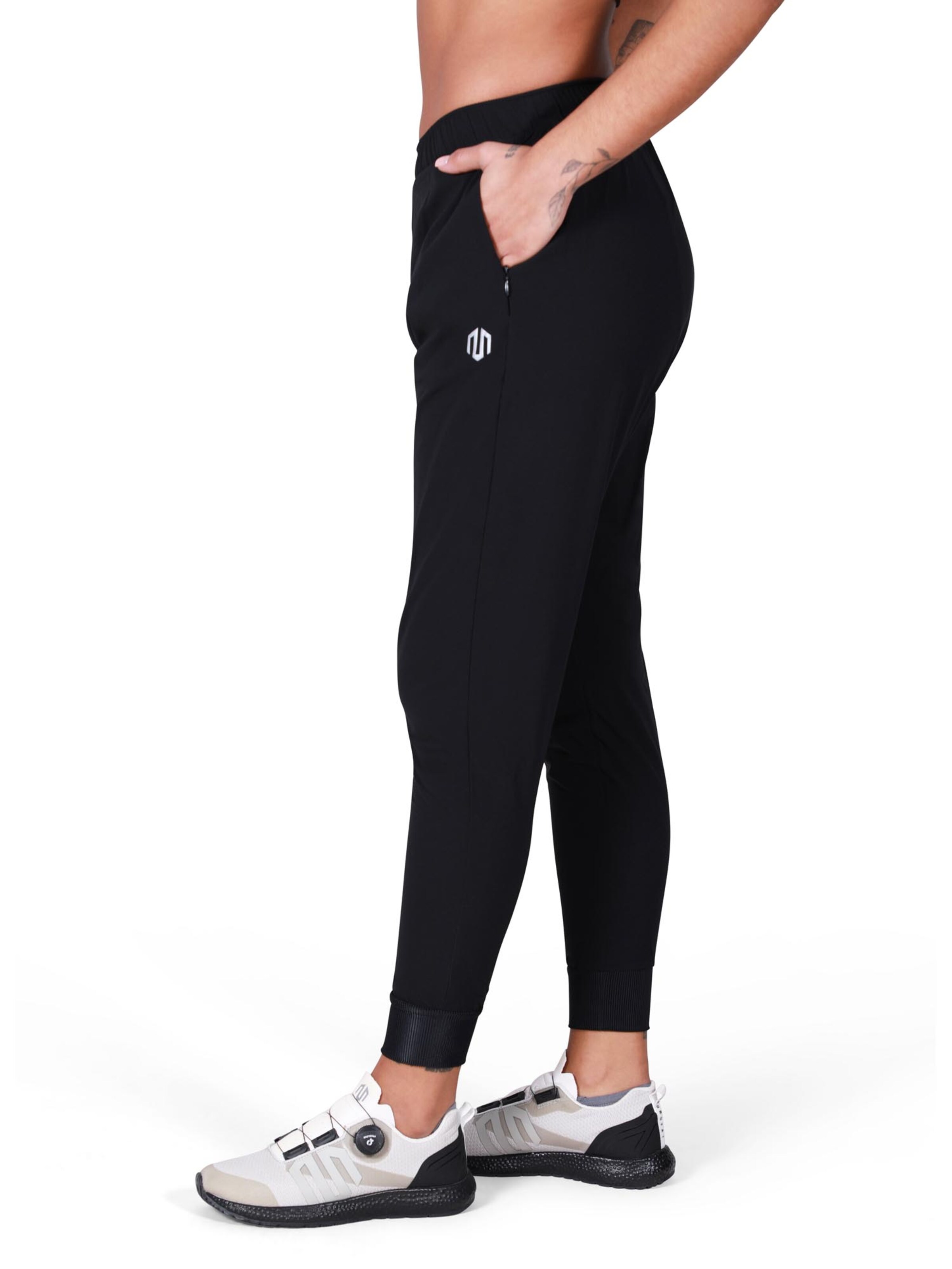 MOROTAI Tapered Sportbyxa 'Kansei' i svart