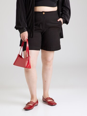 Regular Pantaloni de la ONLY Carmakoma pe negru: față