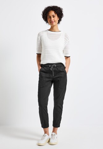 STREET ONE Slimfit Hose in Schwarz