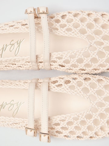 Ballerina con cinturino di Lipsy in beige