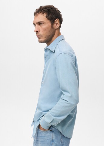 MANGO MAN Slim Fit Hemd in Blau