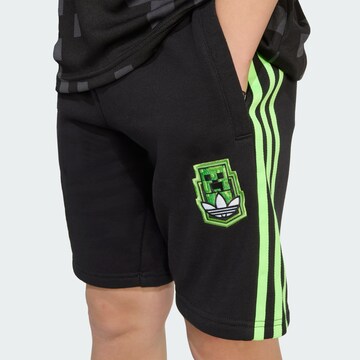 ADIDAS ORIGINALS Обычный Штаны 'Adidas Originals x Minecraft' в Черный