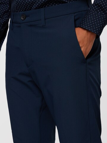 Coupe slim Pantalon chino 'Commuter' BOSS en bleu