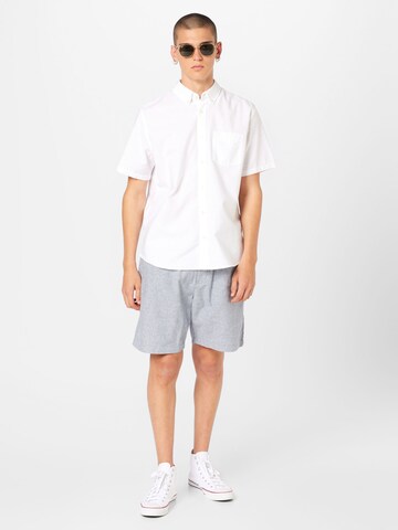 GAP Regular Shorts in Grau