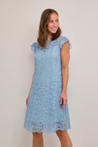 Cream Dress 'Lacy' in Blue: front