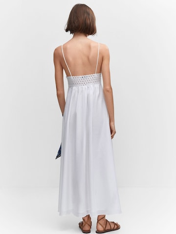 Robe d’été 'Schiffly' MANGO en blanc