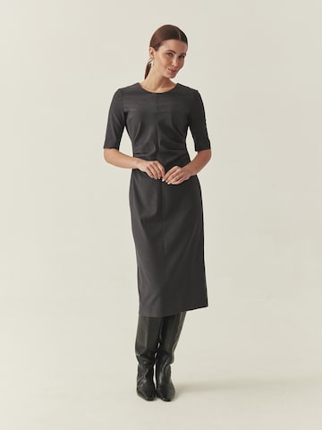 TATUUM Kjole i grå