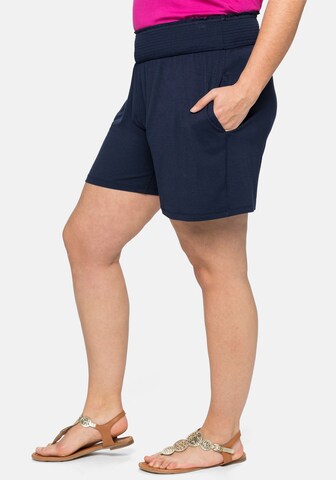 SHEEGO Regular Shorts in Blau