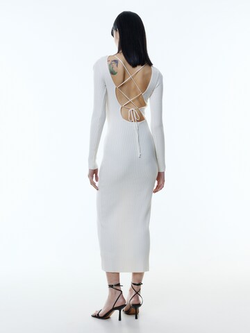 EDITED Kleid 'Oline' in Beige