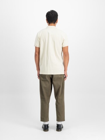 ALPHA INDUSTRIES Футболка в Белый