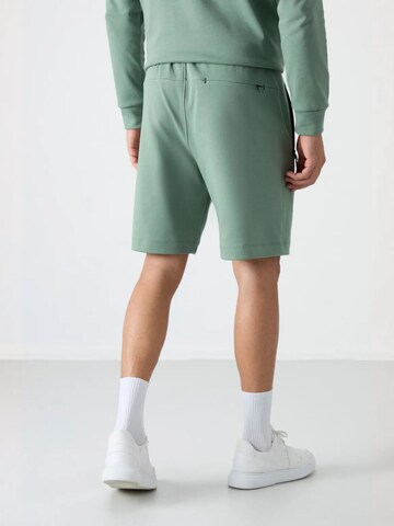 Tommy Life Regular Trousers in Blue