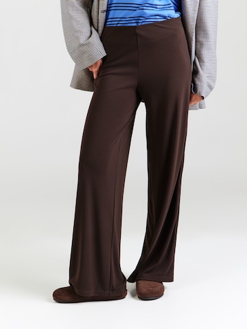 Lindex - Loosefit Pantalón 'Allis' en marrón: frente