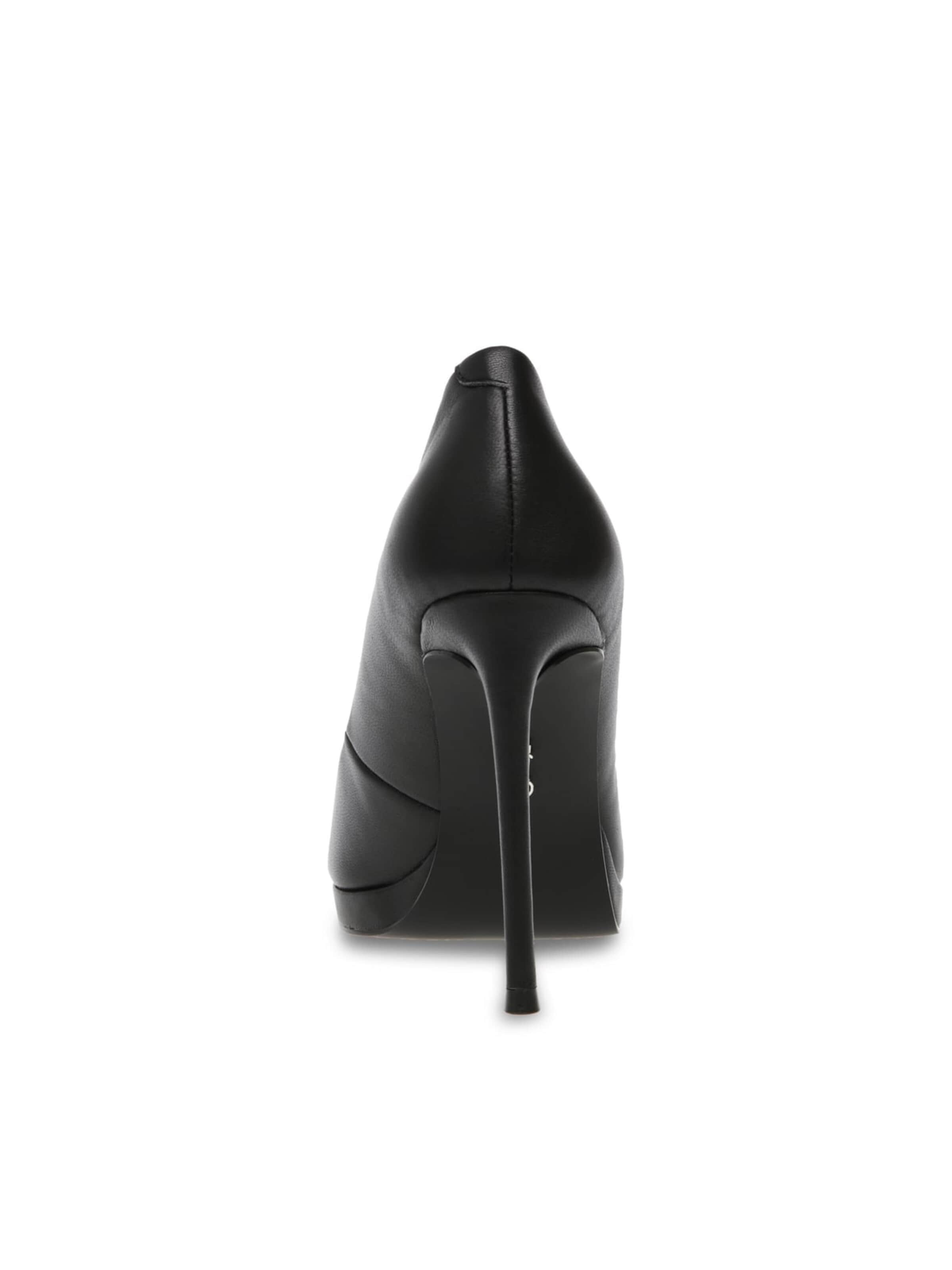 STEVE MADDEN Czółenka 'Klassy Black Lea Nappa Lea' w kolorze czarny