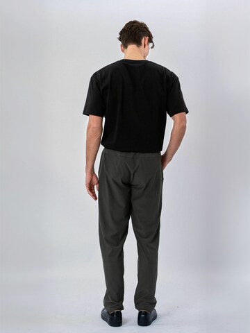 TEESHOPPEN Regular Trousers ' Track ' in Green