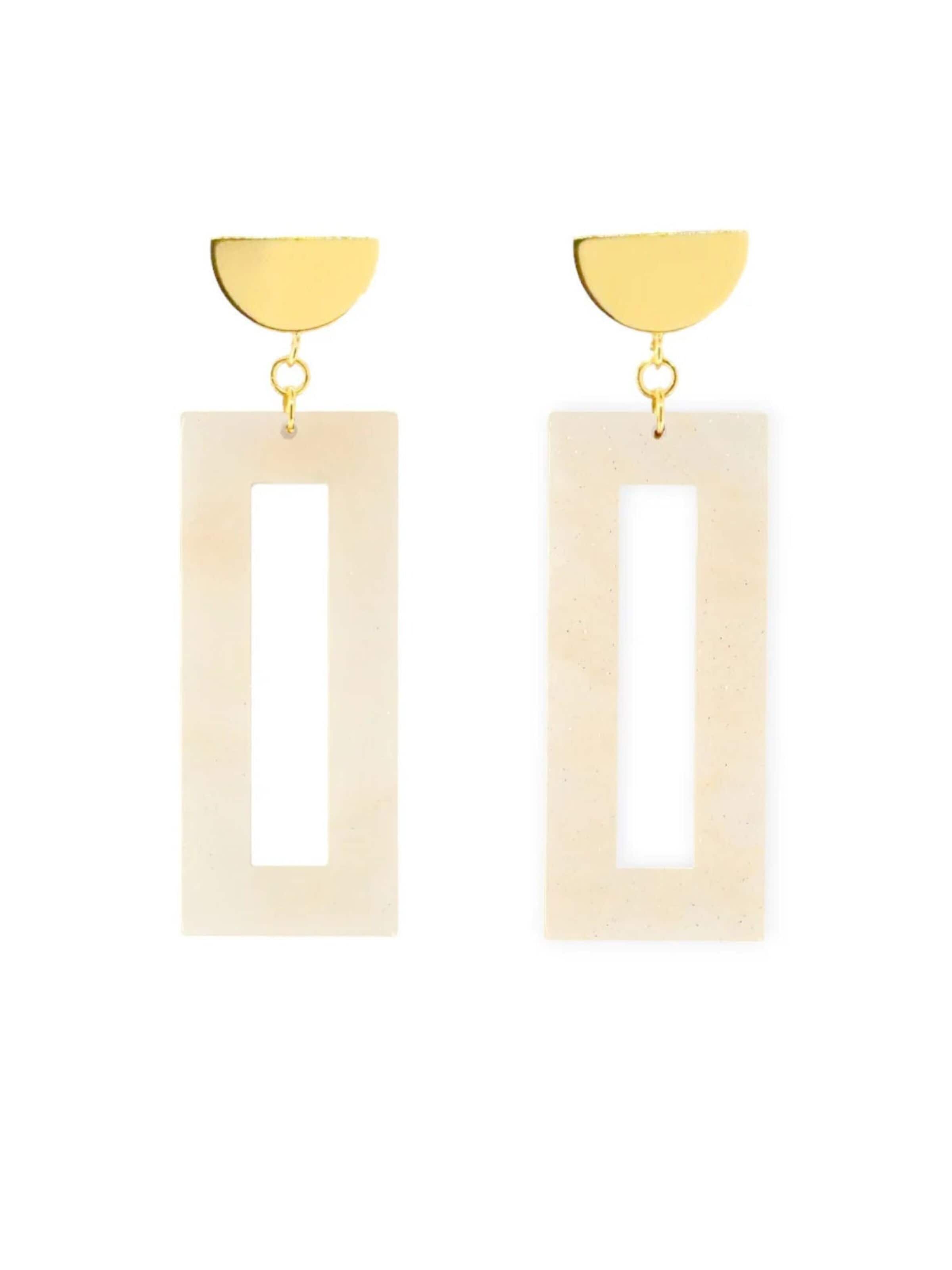 Fräulein Wunder Earrings 'Acetat Akane' in Beige: front