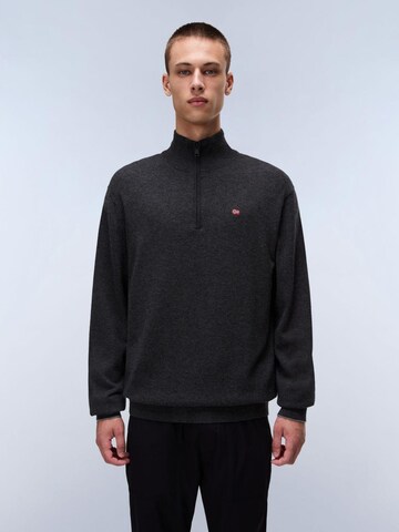 NAPAPIJRI Sweatshirt in Grau