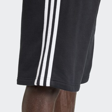 ADIDAS ORIGINALS Regular Shorts in Schwarz
