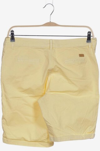 DARLING HARBOUR Shorts in XL in Yellow