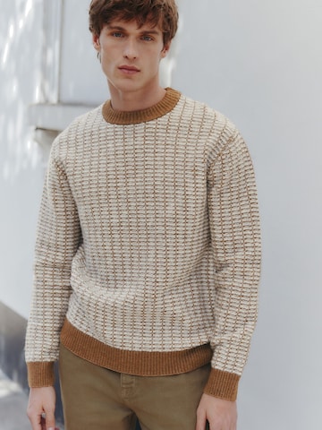 Pull-over Next en marron : devant
