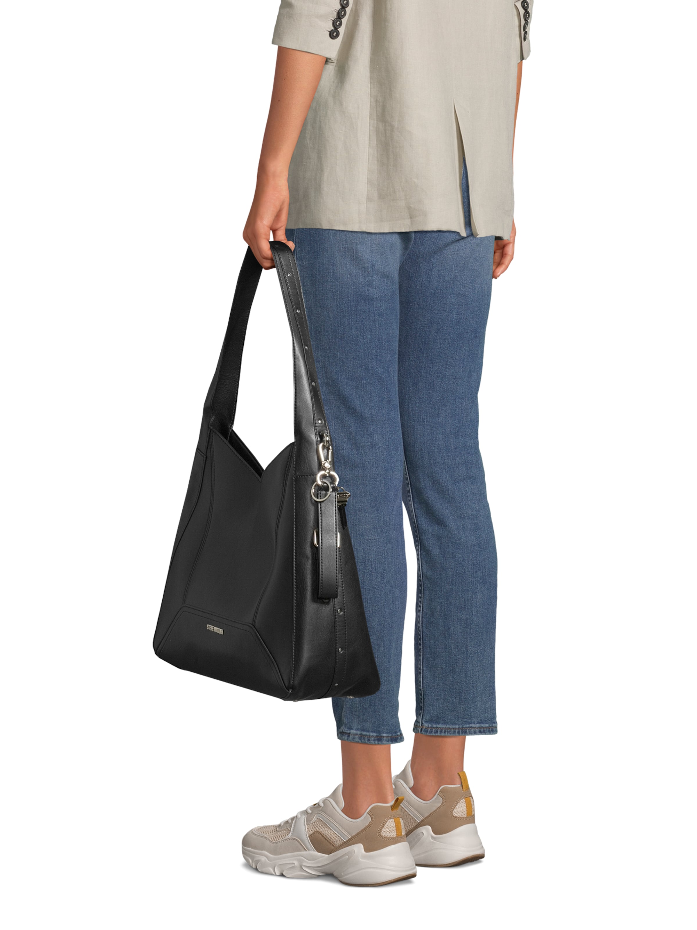 STEVE MADDEN Schultertasche 'Colette' in Schwarz