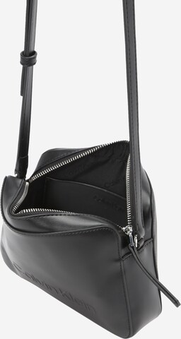 Calvin Klein - Bolso de hombro en negro