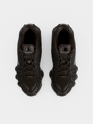Sneaker low 'Shox' de la Nike Sportswear pe maro